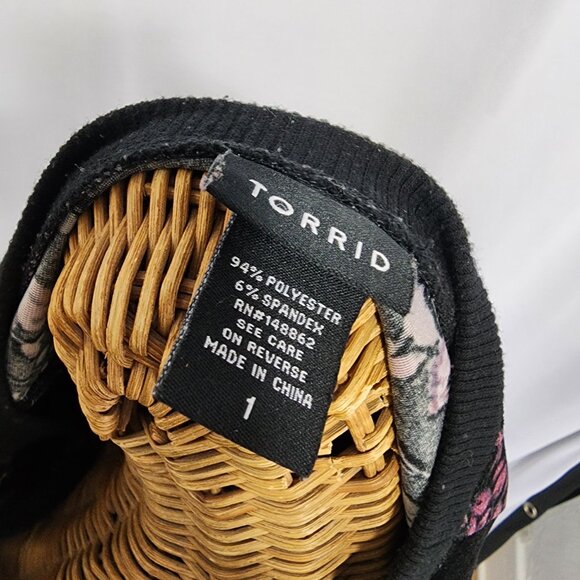 Torrid Black with Pink Floral Print, Velvet Like, Sweatshirt Size 1 TORRID (1X) - Picture 10 of 10